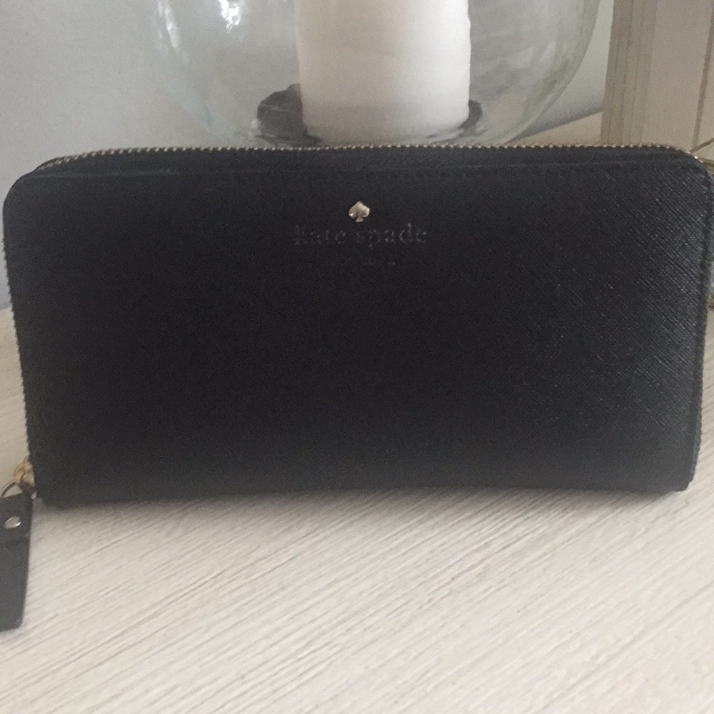 Kate Spade black saffiano leather wallet